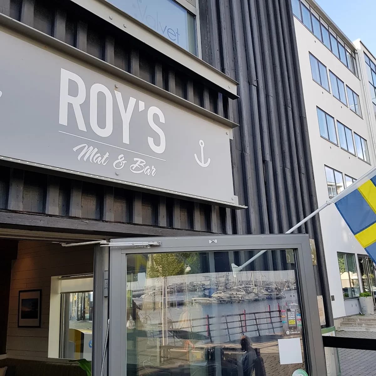 Roy's Mat o Bar