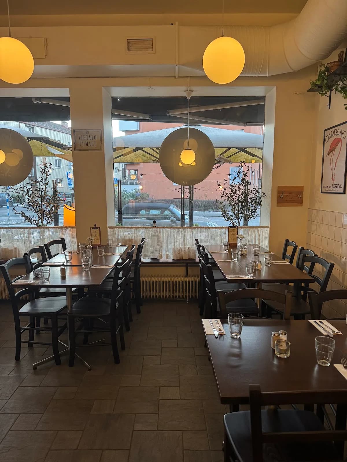 Osteria Qui